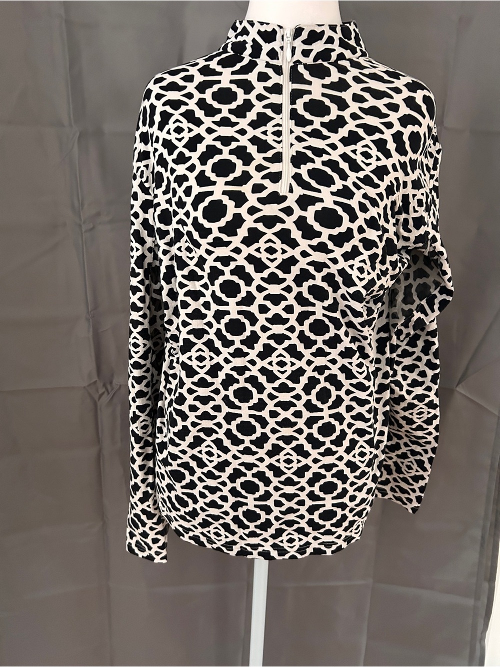 Geometric Half-Zip Pullover - Black & White